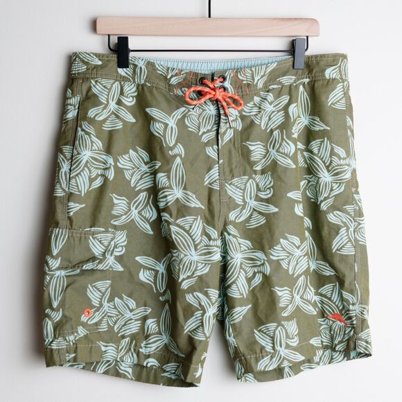 Tommie Bahama Boardshorts Mens M Medium Green Blue Swim Hawaiian Floral Print - Picture 1 of 9